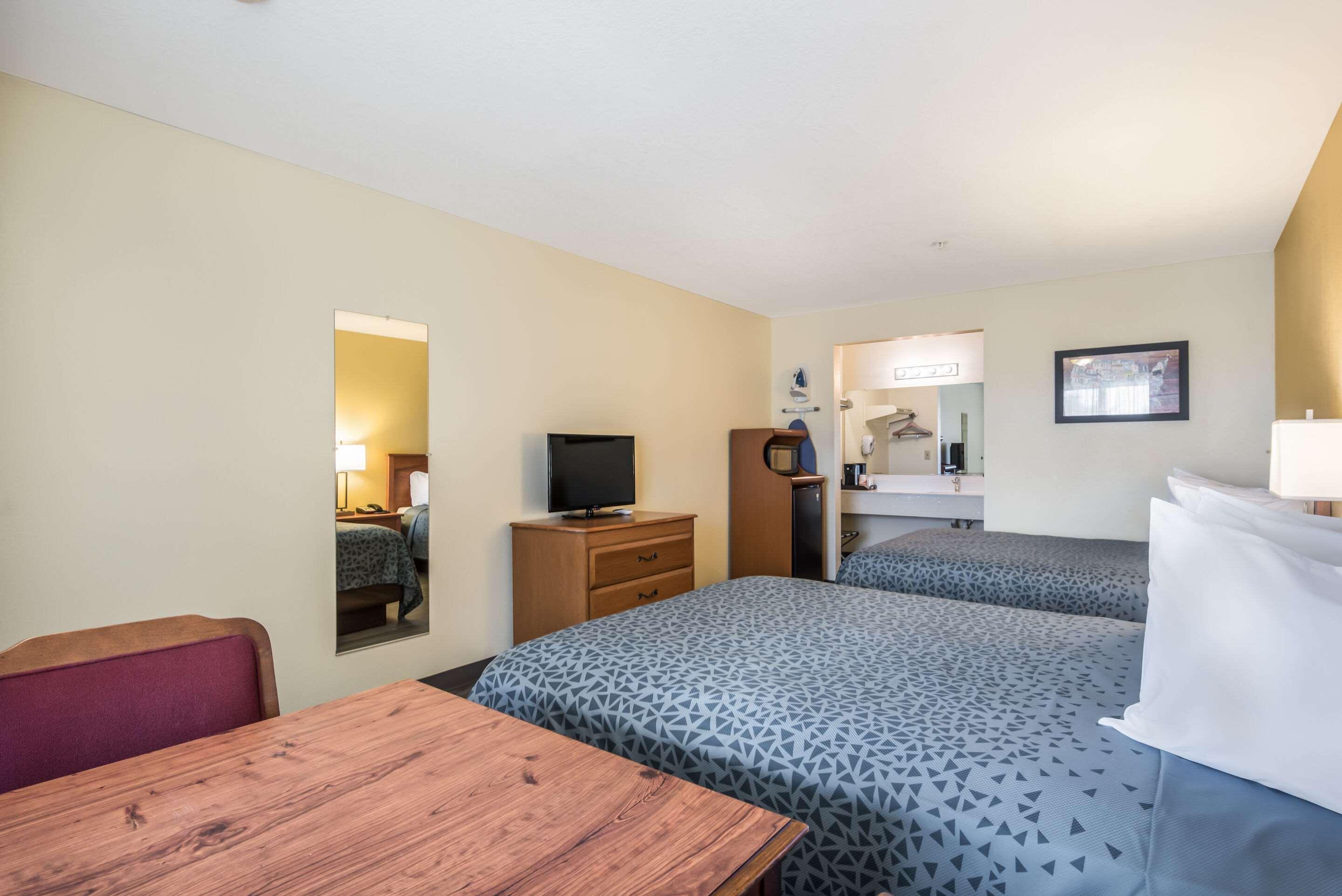 Econo Lodge Inn & Suites Lodi - Wine Country Area Exterior foto